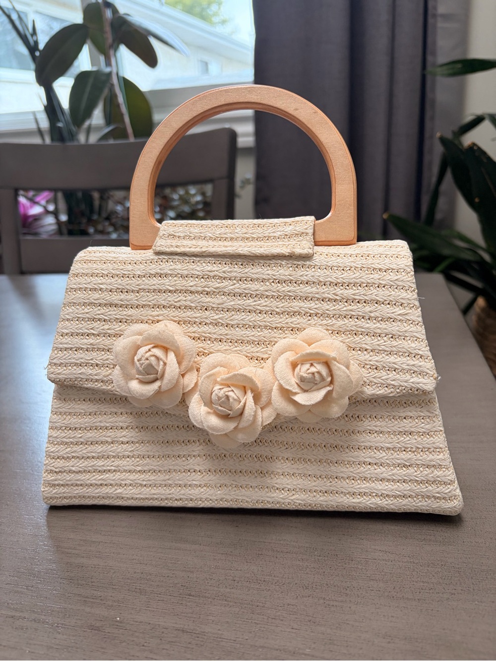 Elegant Cream Floral Straw Top-Handle Bag
